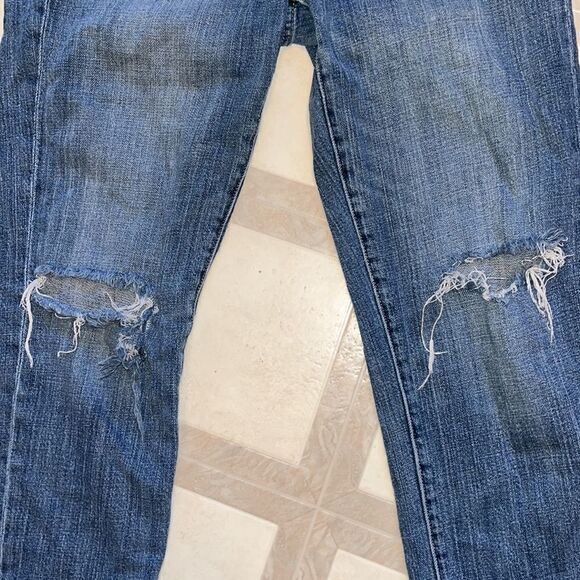 AMERICAN EAGLE SIZE 8 DISTRESSED BOYFIT “VINTAGE” JEANS - Picture 3 of 9